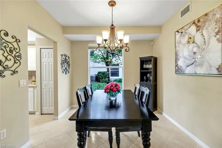 1445  Tiffany  LN, Naples, FL 34105