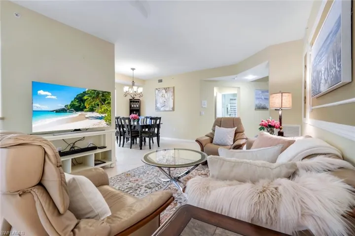 1445  Tiffany  LN, Naples, FL 34105