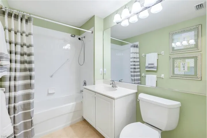 1445  Tiffany  LN, Naples, FL 34105