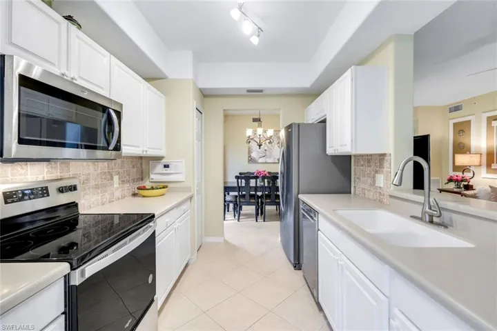 1445  Tiffany  LN, Naples, FL 34105