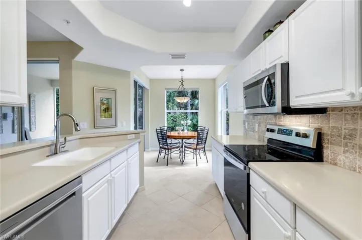 1445  Tiffany  LN, Naples, FL 34105
