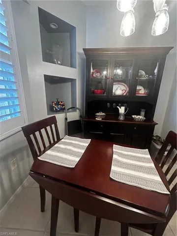 Breakfast Room