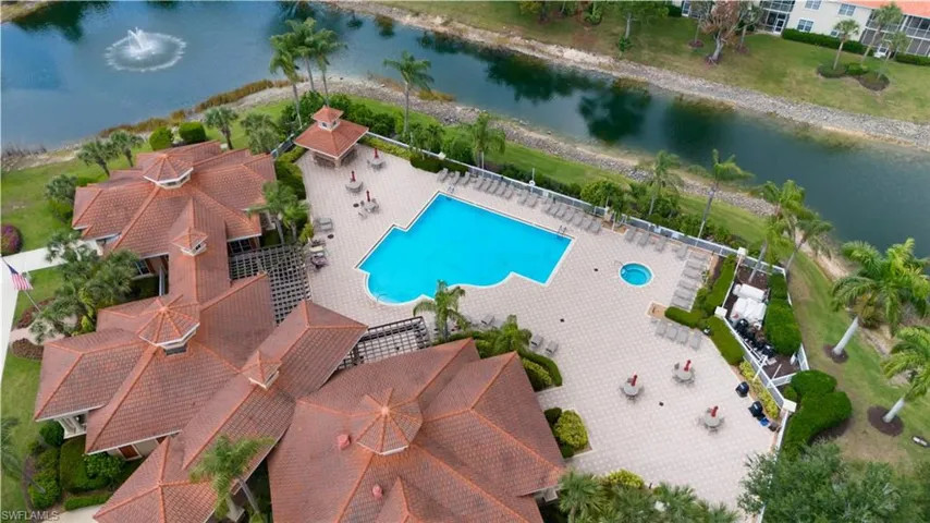 Clubhouse and Pool Lakeside