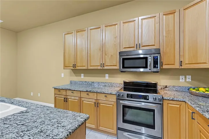 Island Kitchen with Stainless appliances