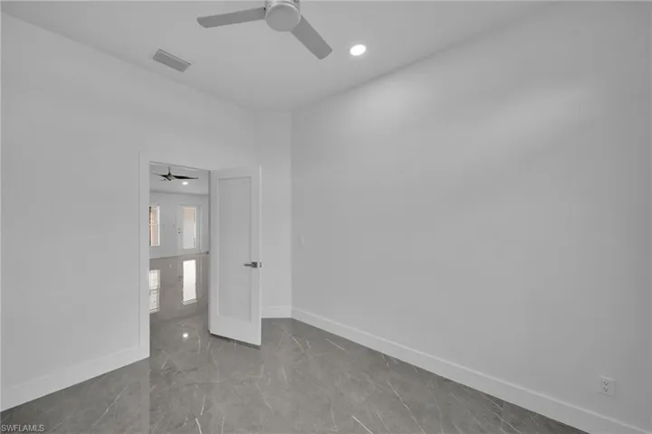 Empty room with ceiling fan