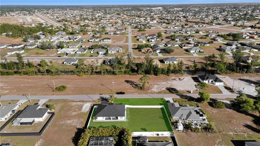Birds eye view of property
