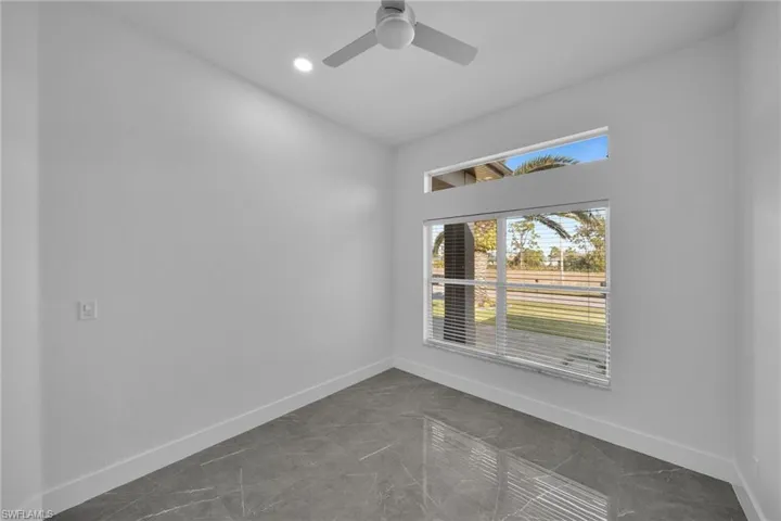 Empty room with ceiling fan
