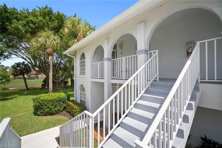 259  Deerwood  CIR, Naples, FL 34113