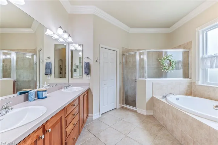 9675 Blue Stone CIR, FORT MYERS FL 33913