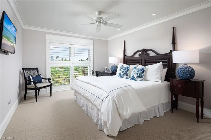 1285 Gulf Shore Blvd N 3b, Naples, Florida 34102
