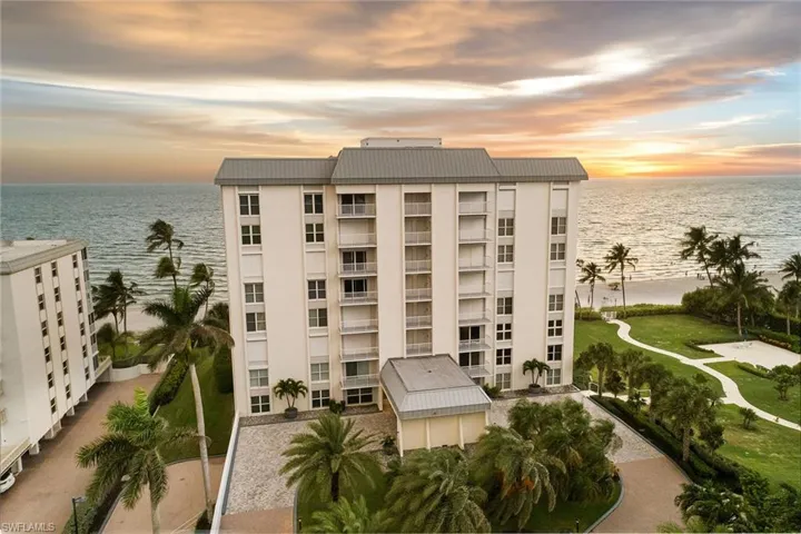 1285 Gulf Shore Blvd N 3b, Naples, Florida 34102