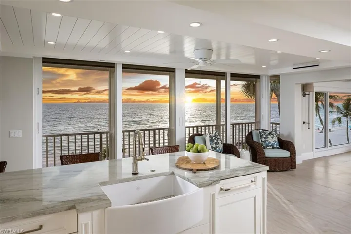 1285 Gulf Shore Blvd N 3b, Naples, Florida 34102