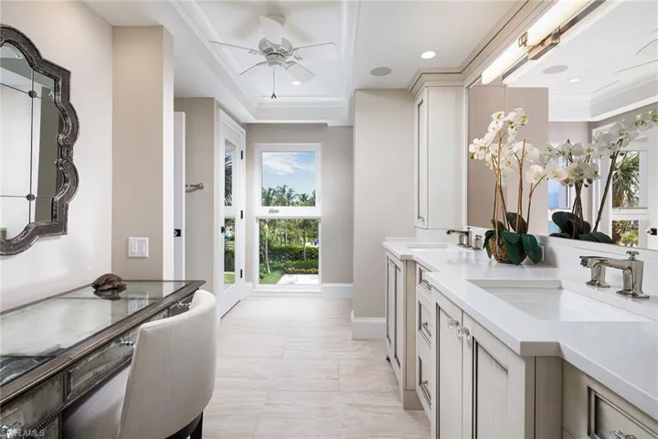 1285 Gulf Shore Blvd N 3b, Naples, Florida 34102
