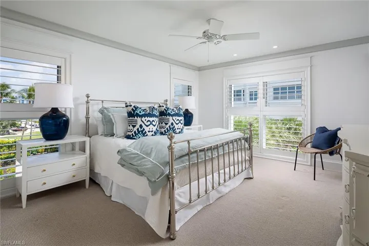 1285 Gulf Shore Blvd N 3b, Naples, Florida 34102