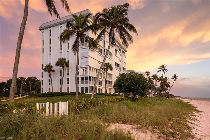 1285 Gulf Shore Blvd N 3b, Naples, Florida 34102