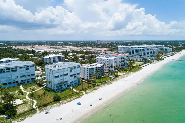 1285 Gulf Shore Blvd N 3b, Naples, Florida 34102