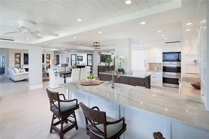 1285 Gulf Shore Blvd N 3b, Naples, Florida 34102