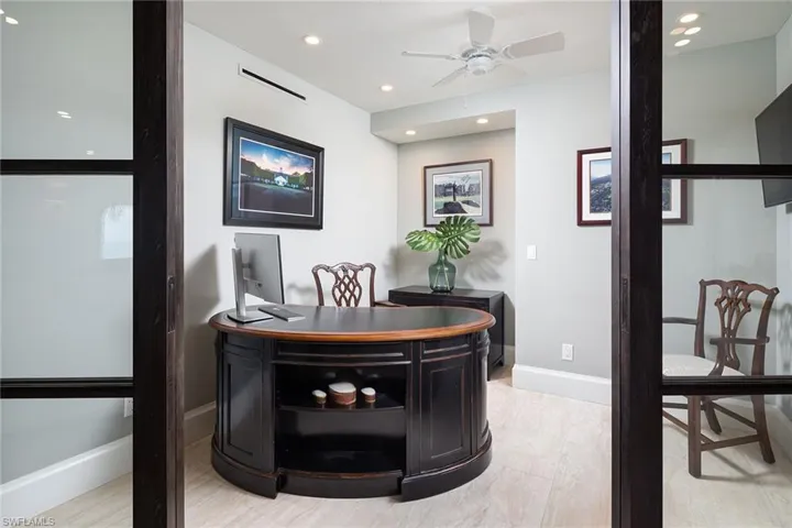 1285 Gulf Shore Blvd N 3b, Naples, Florida 34102