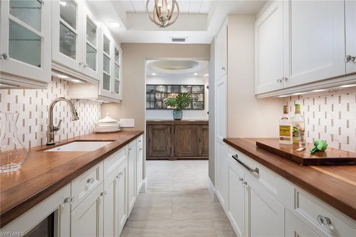 1285 Gulf Shore Blvd N 3b, Naples, Florida 34102