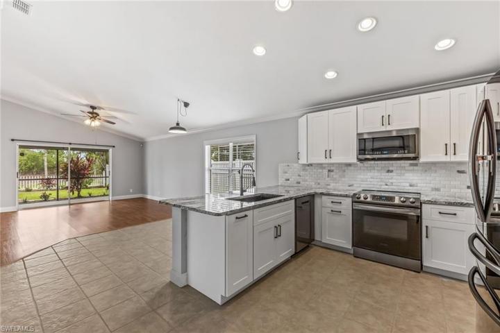 8877 Fawn Ridge DR, FORT MYERS FL 33912