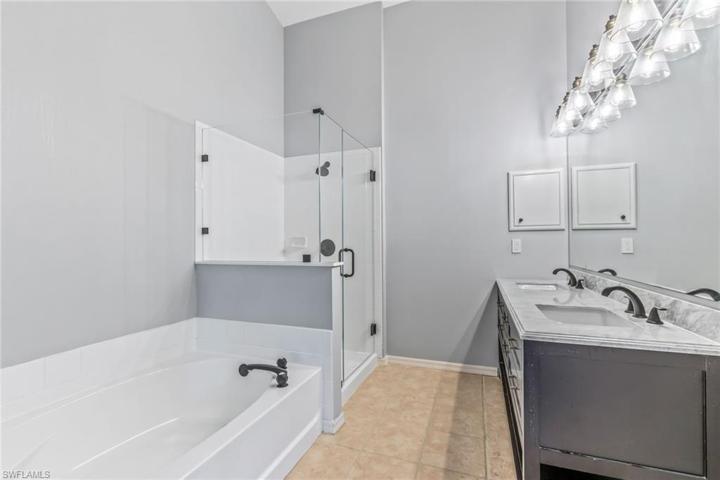 8877 Fawn Ridge DR, FORT MYERS FL 33912