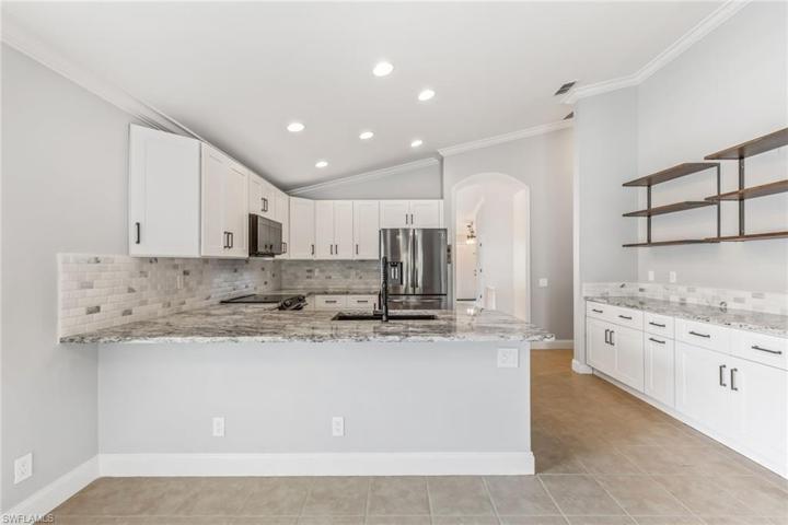 8877 Fawn Ridge DR, FORT MYERS FL 33912