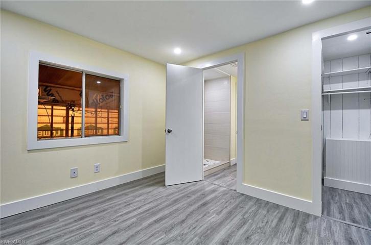 23 Derhenson DR, NAPLES FL 34114