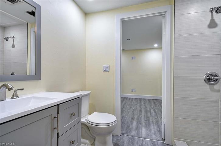 23 Derhenson DR, NAPLES FL 34114