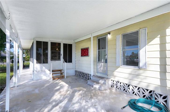 23 Derhenson DR, NAPLES FL 34114