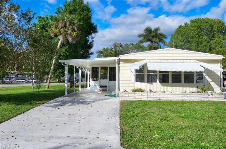 23 Derhenson DR, NAPLES FL 34114