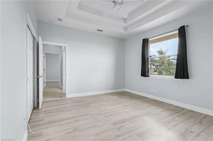 Second master bedroom with it's own full bathroom.
