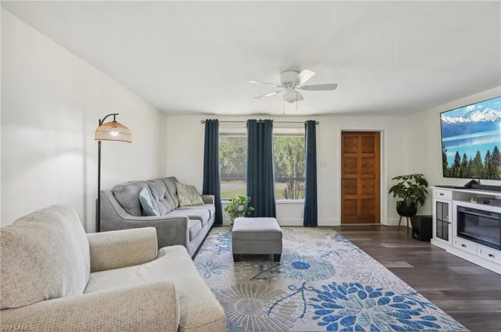 2562  Lakeshore  CIR, Port Charlotte, FL 33952