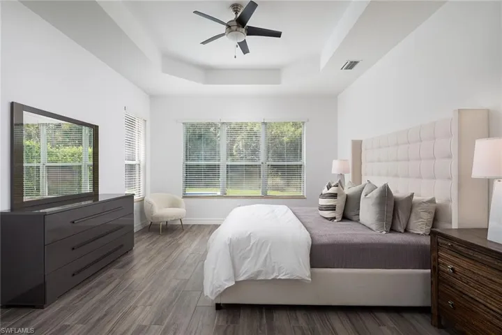 6816  Del Mar  TER, Naples, FL 34105