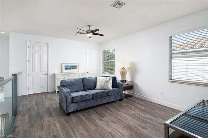 6816  Del Mar  TER, Naples, FL 34105