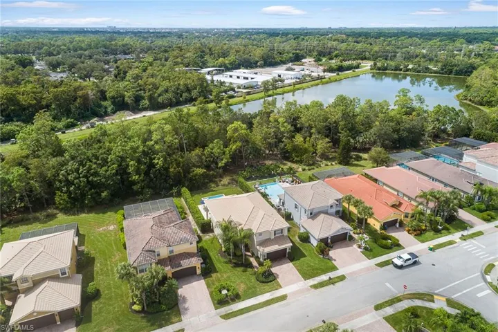 6816  Del Mar  TER, Naples, FL 34105