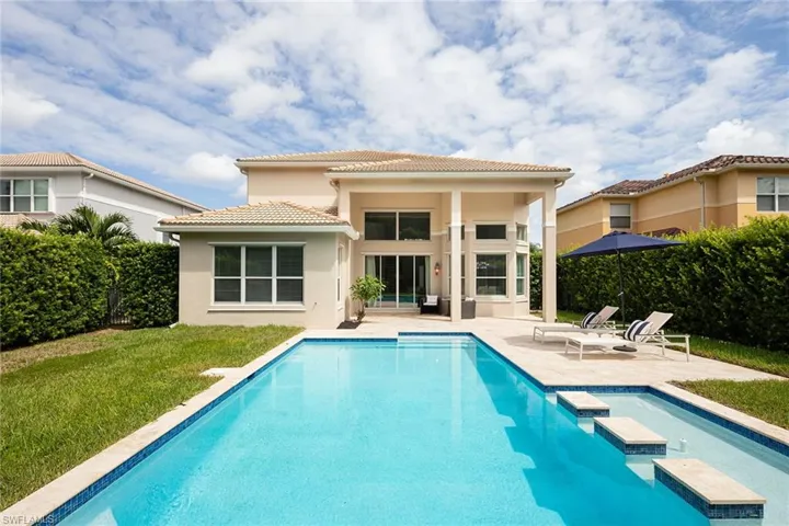6816  Del Mar  TER, Naples, FL 34105