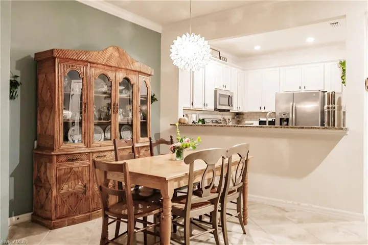 2640  Blossom  WAY, Naples, FL 34120