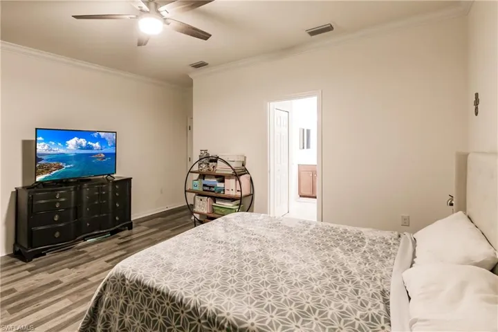 2640  Blossom  WAY, Naples, FL 34120