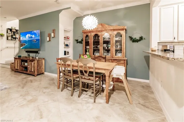 2640  Blossom  WAY, Naples, FL 34120