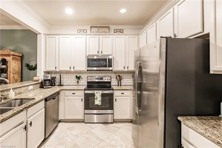 2640  Blossom  WAY, Naples, FL 34120
