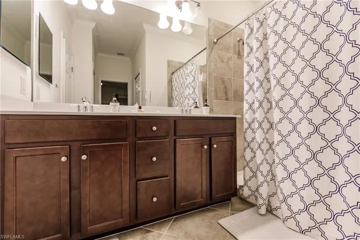 2640  Blossom  WAY, Naples, FL 34120