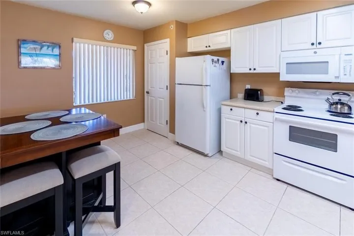 1100 Eastham Way A-105, Naples, Florida 34104