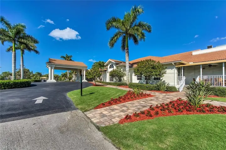 1100 Eastham Way A-105, Naples, Florida 34104