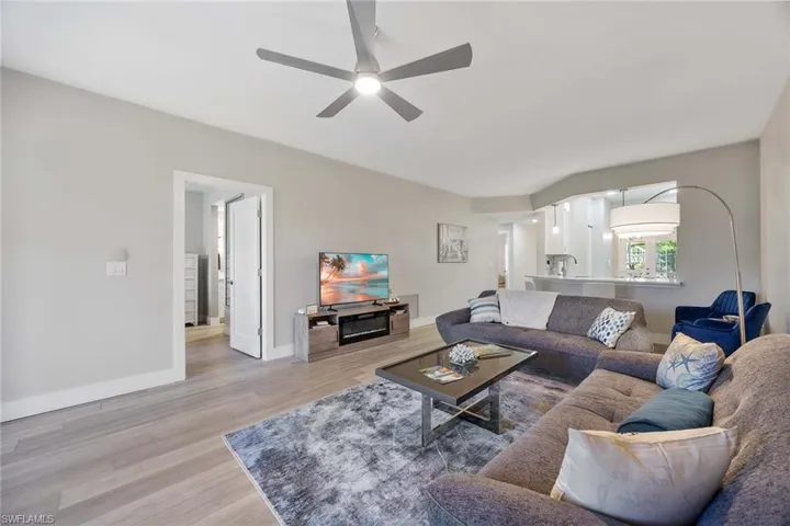 886 SW Tanbark  DR, Naples, FL 34108