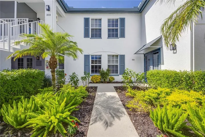 886 SW Tanbark  DR, Naples, FL 34108
