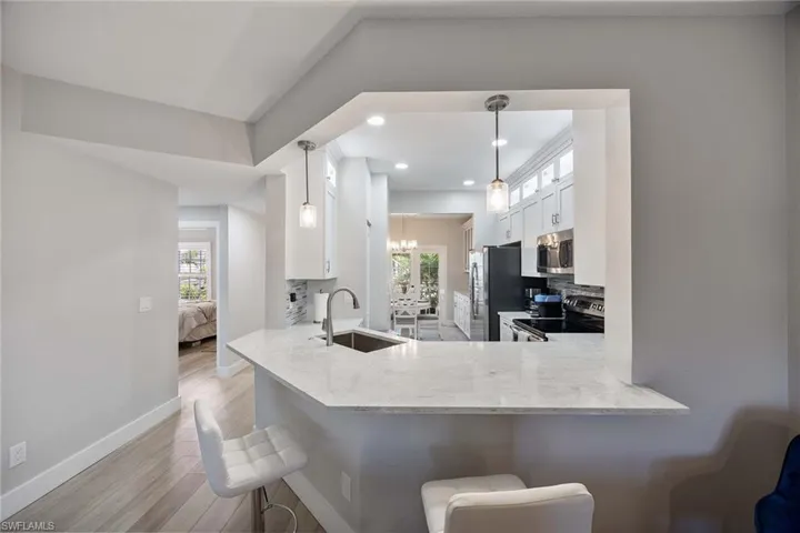 886 SW Tanbark  DR, Naples, FL 34108