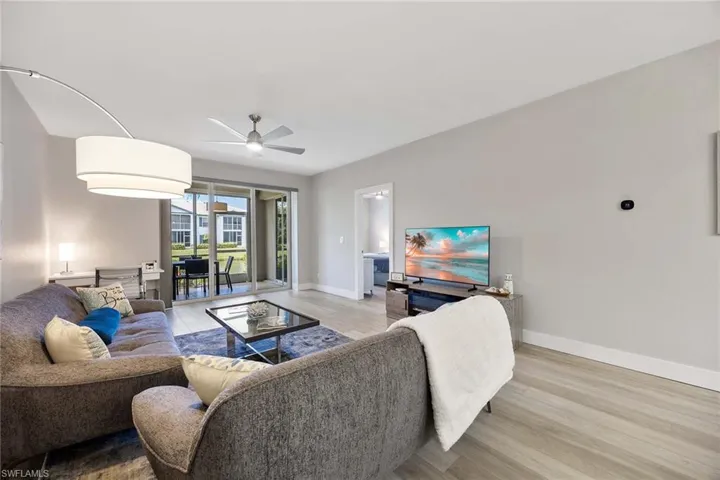 886 SW Tanbark  DR, Naples, FL 34108