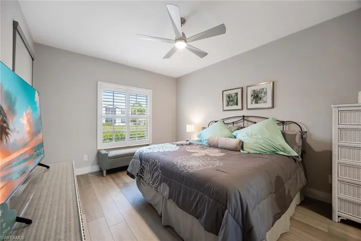 886 SW Tanbark  DR, Naples, FL 34108