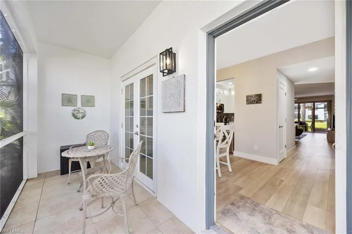 886 SW Tanbark  DR, Naples, FL 34108