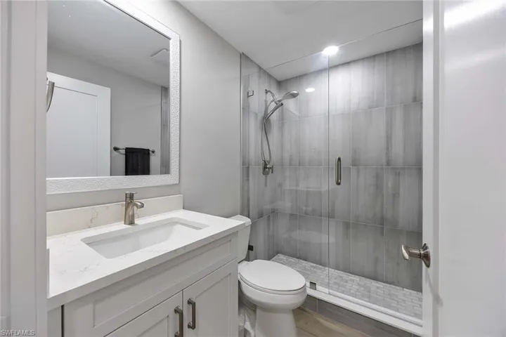 886 SW Tanbark  DR, Naples, FL 34108